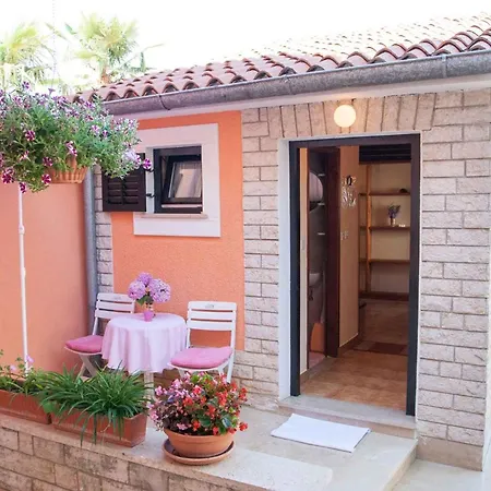 In Porec/istrien 38386 Apartment *